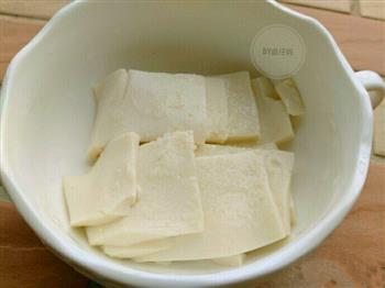 豆腐鸡蛋羹-金鱼戏水的做法步骤2