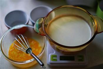 焦糖牛奶布丁的做法步骤3