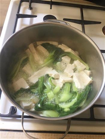 青菜豆腐汤的做法步骤7