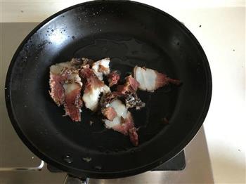 腊肉炒杏鲍菇的做法步骤2
