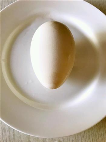 水煮大鹅蛋的做法图解1