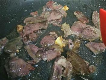 牛肉海带汤的做法步骤2