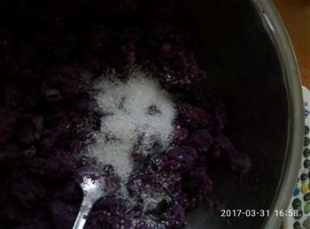紫薯豆沙饼的做法步骤3