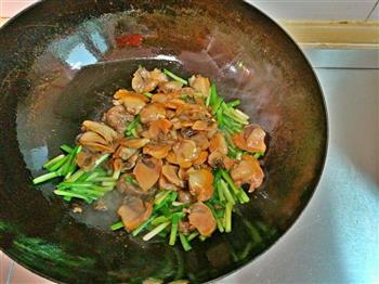 韭菜牛肉炒赤贝的做法步骤4