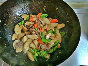 杏鲍菇青椒炒牛肉的做法步骤8
