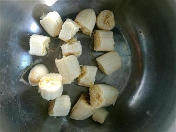 牛奶香蕉玉米饼的做法步骤1