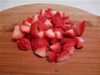 草莓蛋挞的做法步骤2