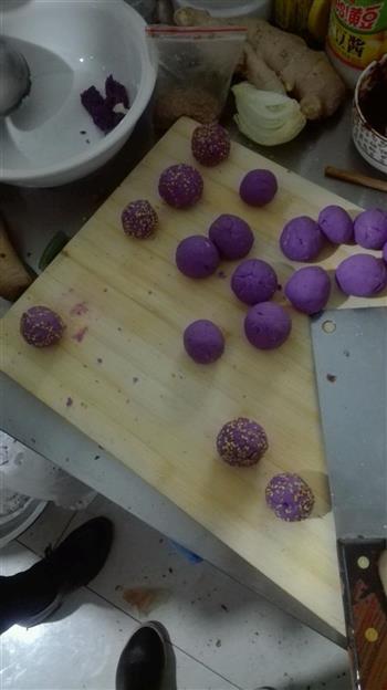 紫薯芝麻球的做法图解1