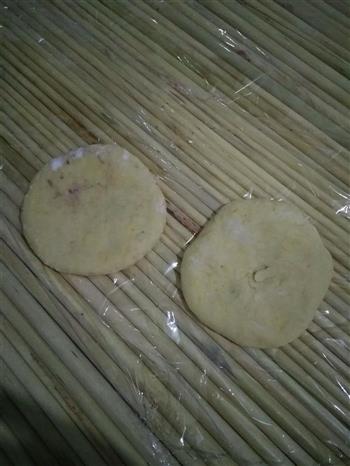南瓜紫薯芝麻饼的做法步骤3