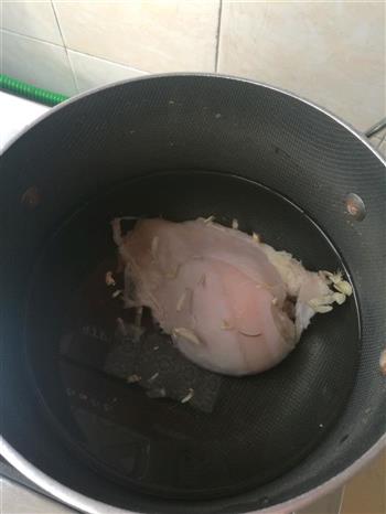 凉拌手撕鸡的做法步骤1