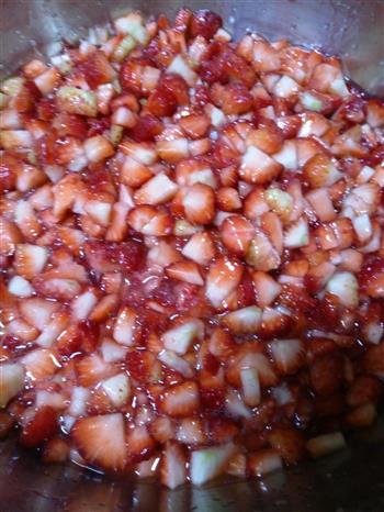 纯手工零添加草莓果酱的做法步骤2