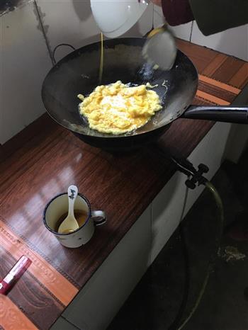 妈妈牌蛋炒饭的做法步骤4