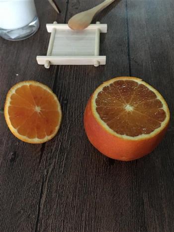 甜橙蒸蛋的做法图解2