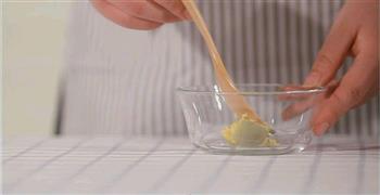 预防贫血的菠菜蛋黄粥的做法步骤3