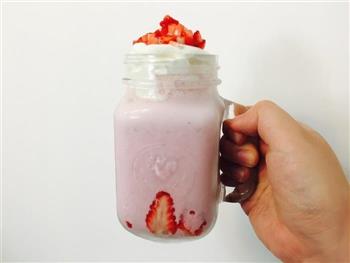 草莓奶昔—就是这一杯的做法图解5