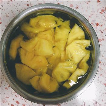 糖水菠萝的做法图解4