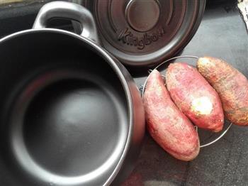 坤博砂锅烤红薯的做法步骤3