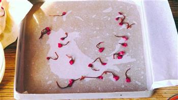 春暖花开，花季里的花美食-樱花蛋糕卷的做法步骤7