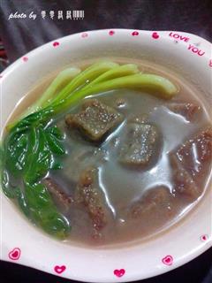青菜虾皮酥肉汤