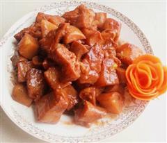 杏鲍菇土豆红烧肉