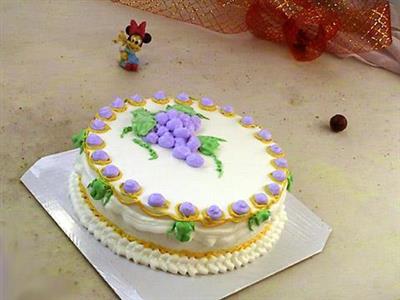 葡萄裱花蛋糕