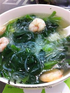 菠菜虾仁粉丝汤