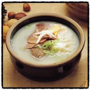 韩国牛骨炖汤