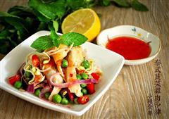 泰式蔬菜鸡肉沙拉的热量