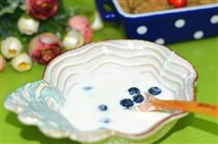 蓝莓大果粒酸奶