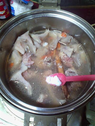榴莲壳排骨汤