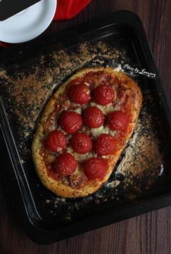 番茄培根披薩