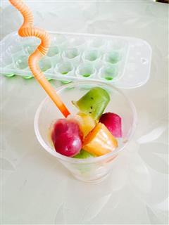 五彩水果冰
