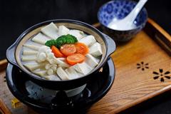 鱼糕豆腐锅
