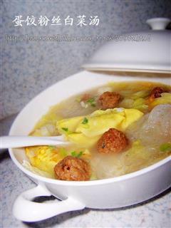 蛋饺粉丝白菜汤的热量