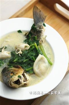 鲜鱼菠菜汤