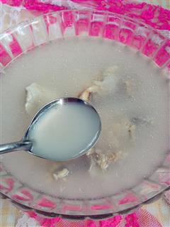 奶白骨头汤