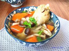 鸡腿胡萝卜蘑菇汤的热量
