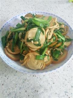 豆腐卷炒韭菜