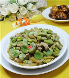 榨菜五花肉炒蚕豆