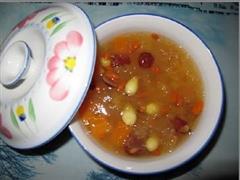 银耳木瓜甜汤