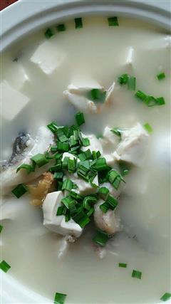 鱼头豆腐汤