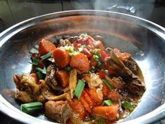 干锅鸡炖胡萝卜的热量