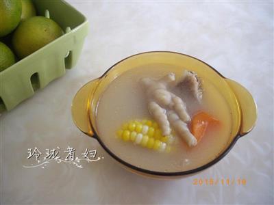 鸡脚玉米胡萝卜汤