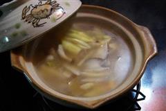 砂锅珍菌汤