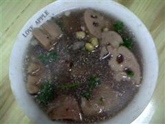 龙骨煲莲藕汤