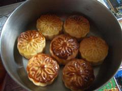 椰蓉广式月饼