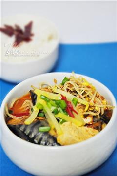 韩式辣白菜鲭鱼汤的热量