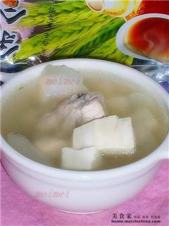 白萝卜豆腐排骨汤的热量