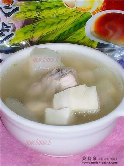 白萝卜豆腐排骨汤