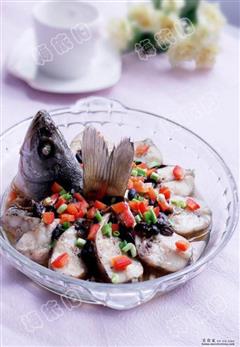 香辣豆豉蒸鲈鱼的热量
